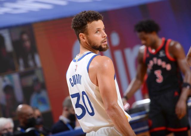 AYX游戏官网 曼联今夜手感冰凉，志在NBA常规赛名次提升，压力陡增，心理建设被强调