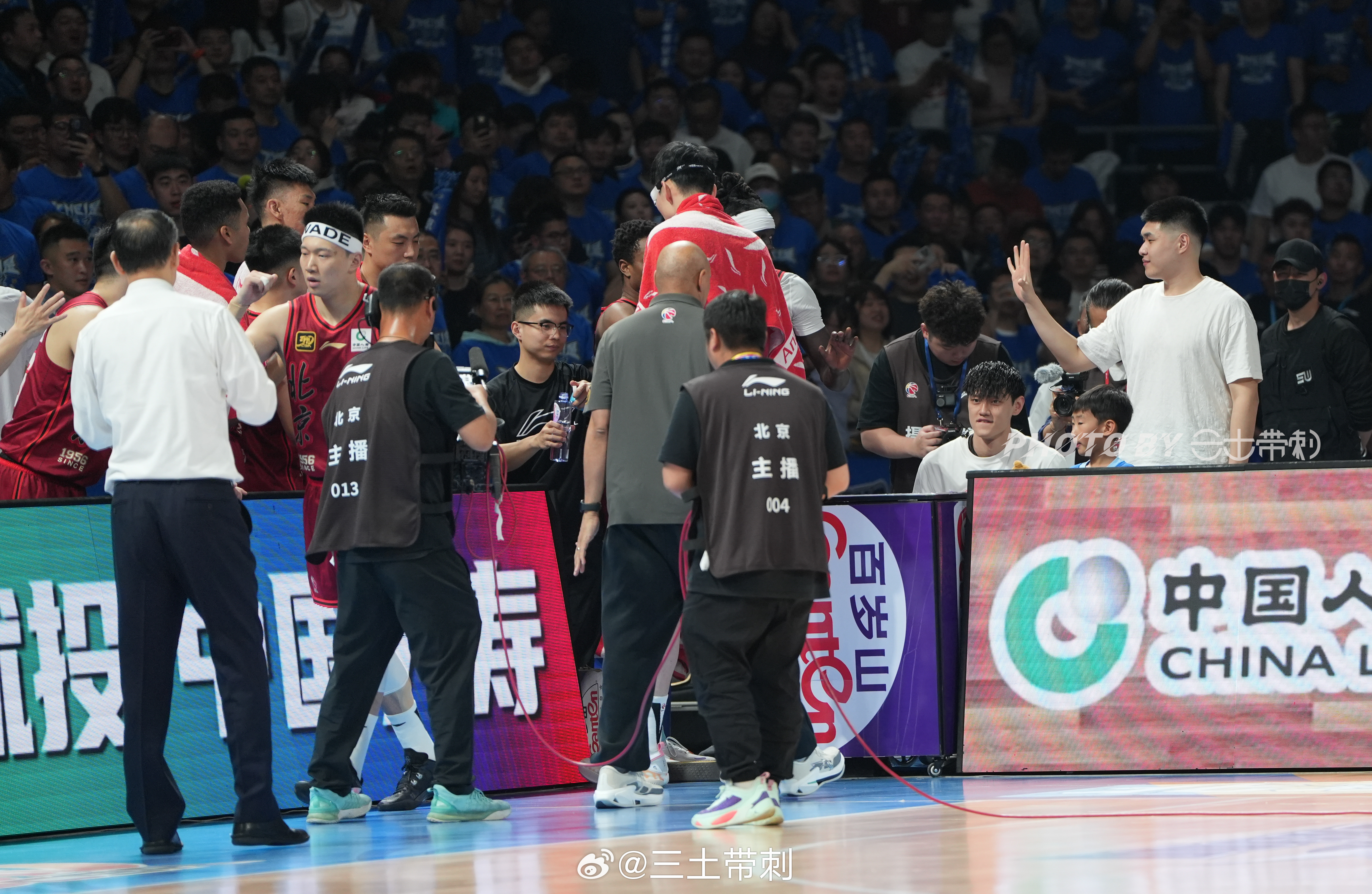 爱游戏AXY平台CBA季后赛赛程吃紧，广厦男篮今夜遗憾出局，压力陡增，资深球员宣示担当的简单介绍